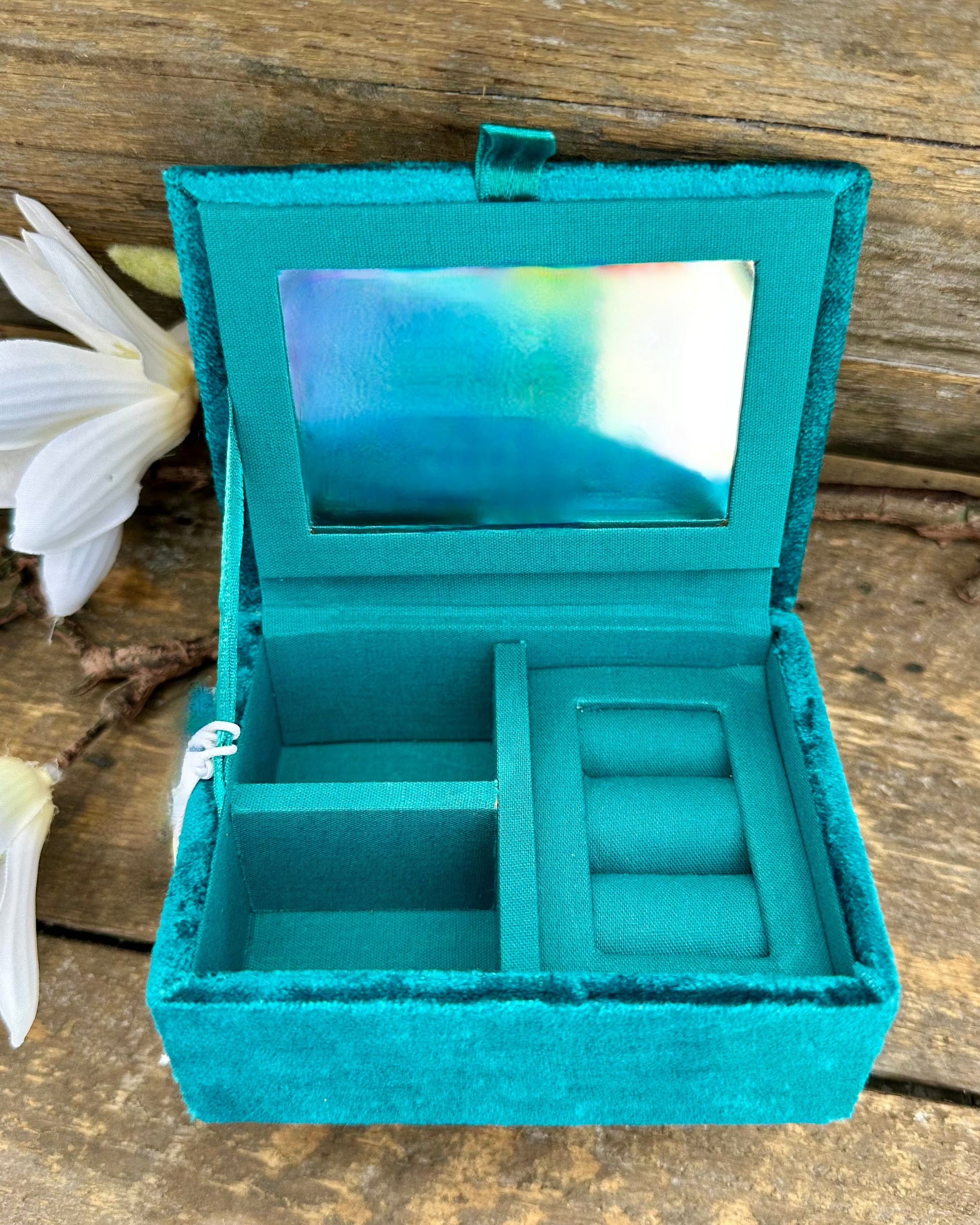 accessory Teal Velvet Embellished Hummingbird Jewellery Box