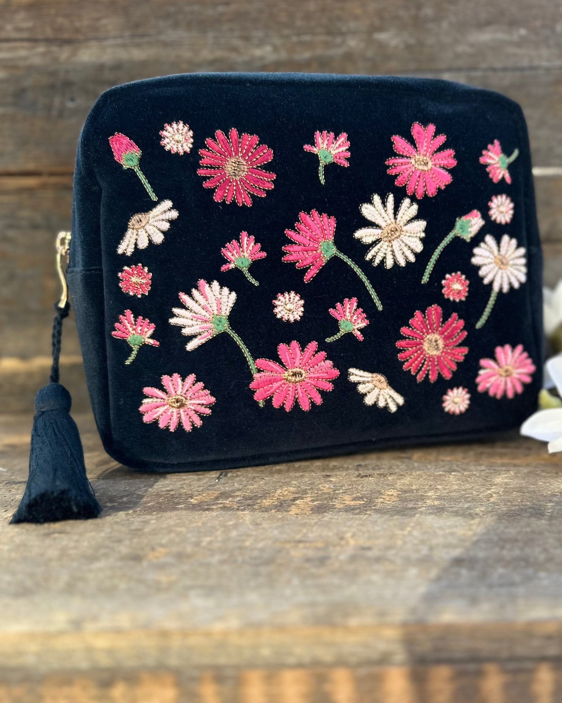 accessory Wildflower Velvet Wash Bag - Charcoal