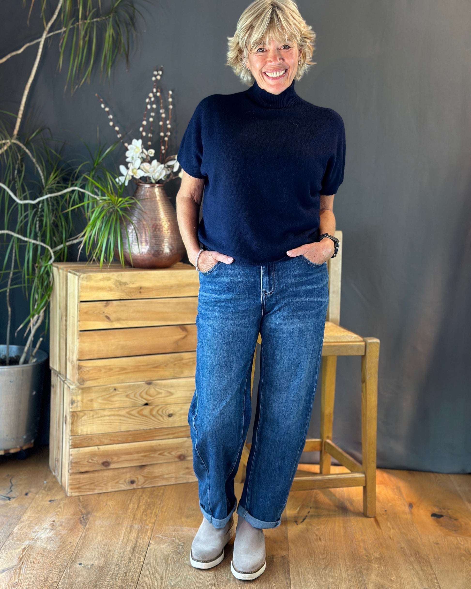 Clothing Barrel Leg Denim Jeans