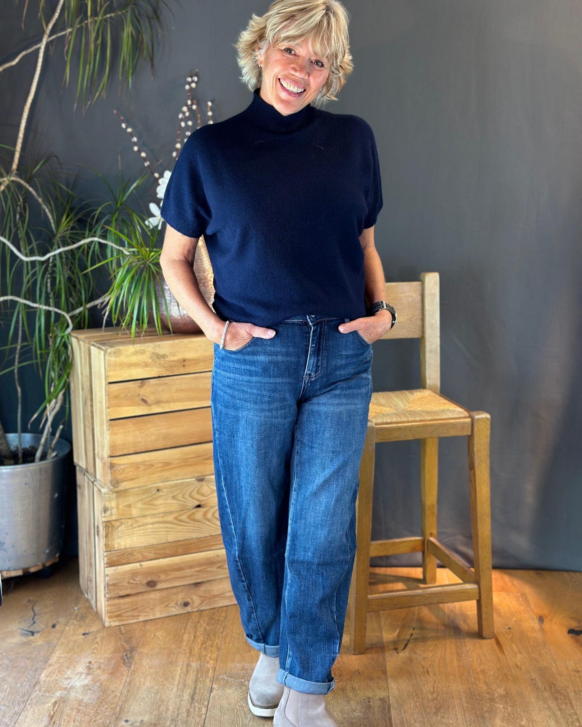 Clothing Barrel Leg Denim Jeans