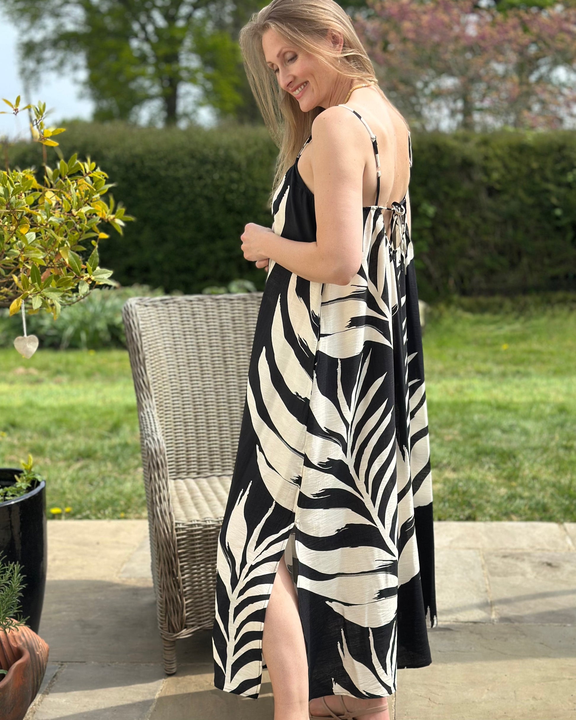 Clothing Bold Leaf Print Strap Dress - Black