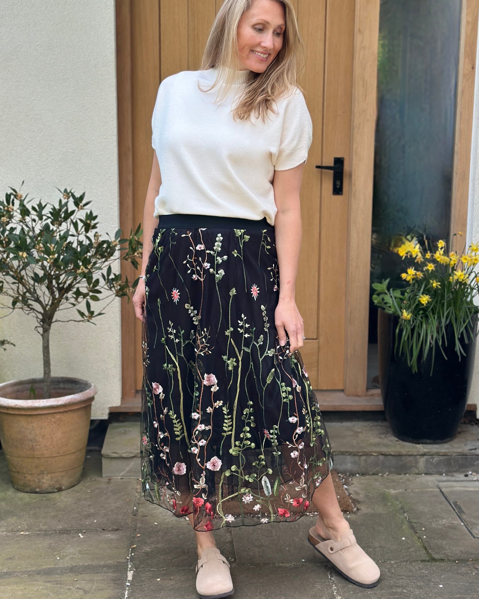 Clothing Embroidered Meadow Tulle Skirt - Black