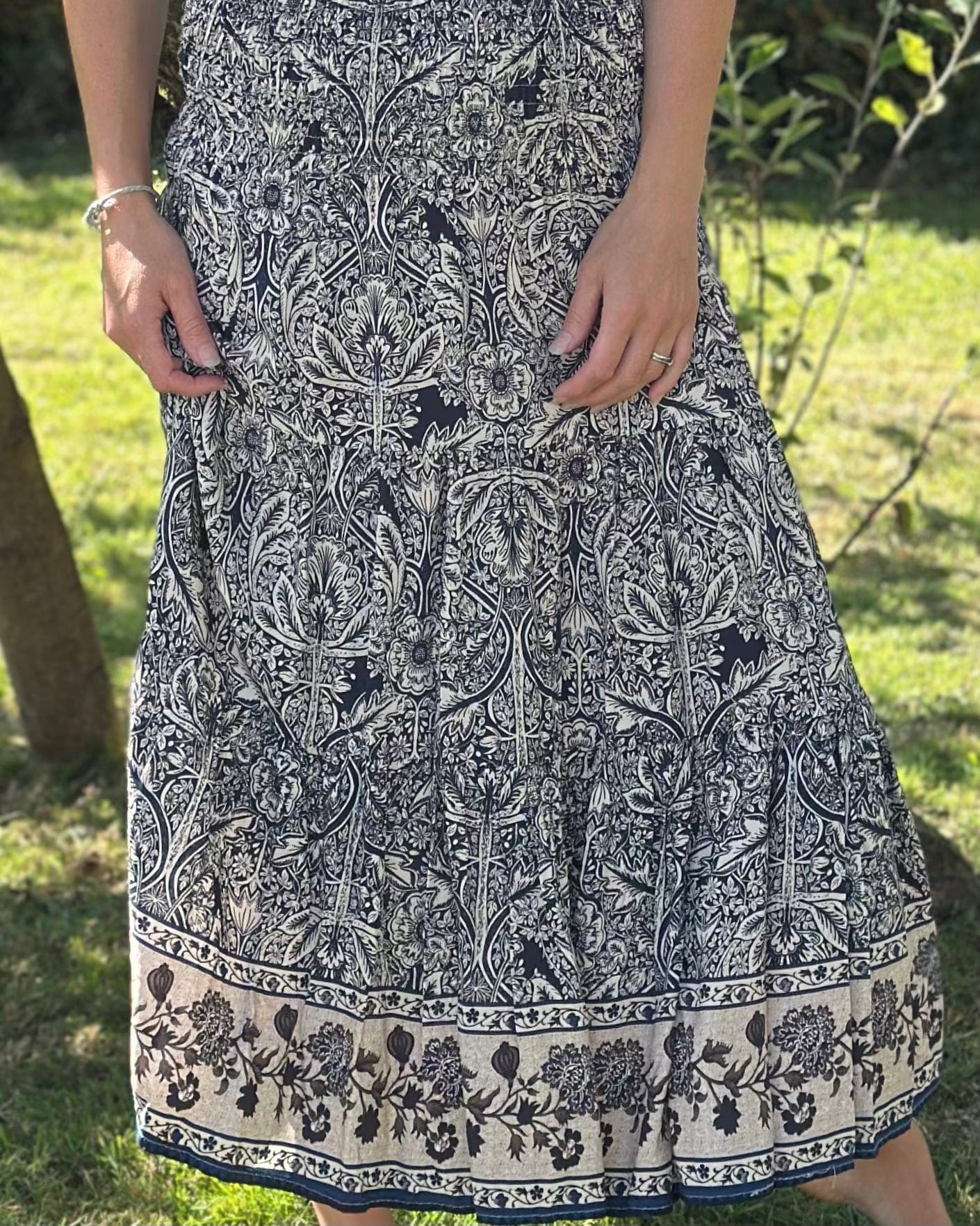 Clothing Flower Patterned Tiered Skirt/Dress - Navy