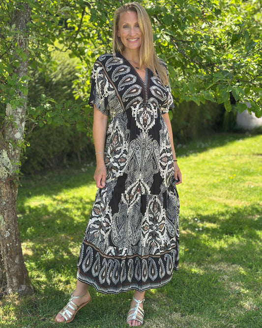 Clothing Long Tiered Patterned Dress - Black