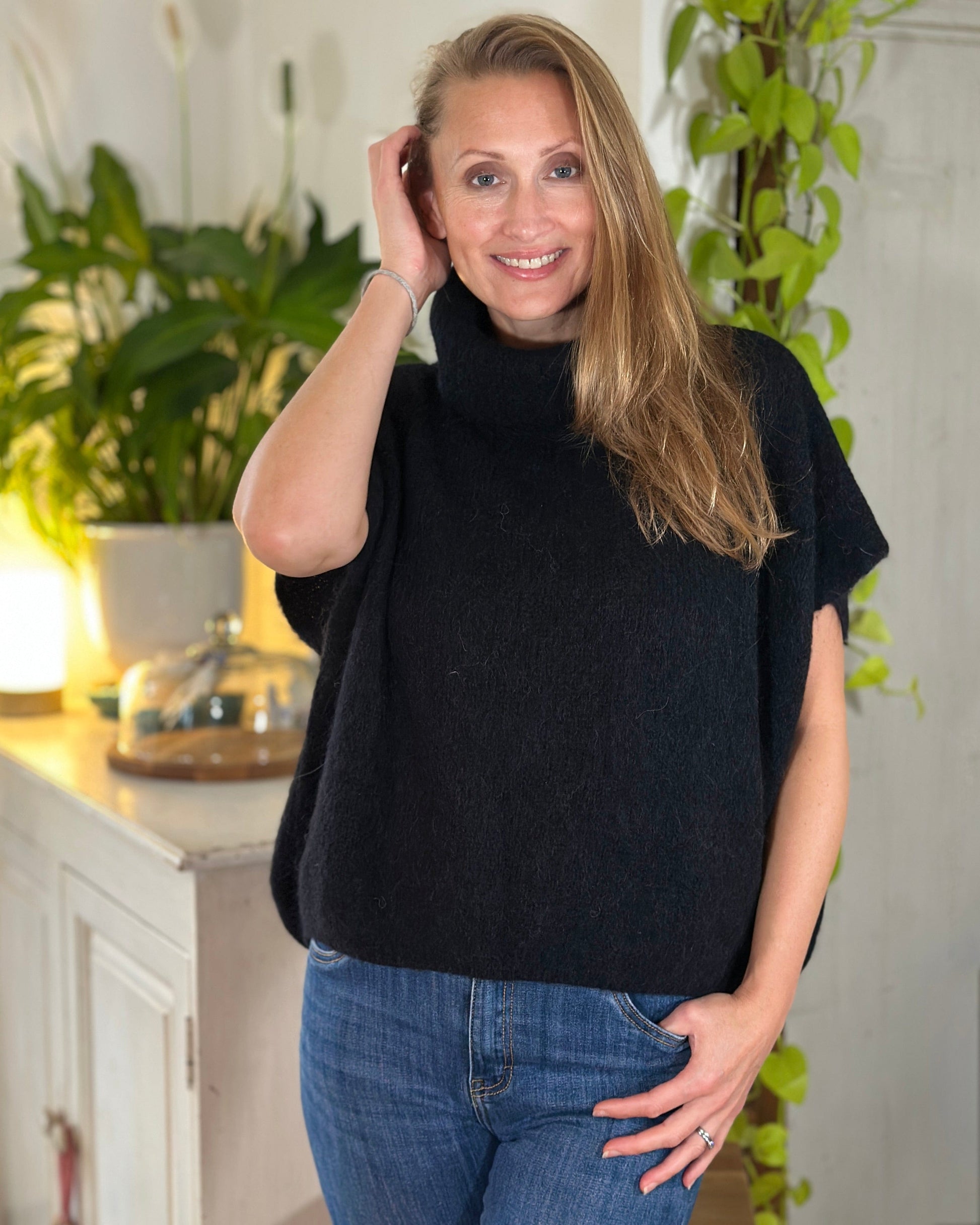 clothing Roll Neck Alpaca Tank Top - Black