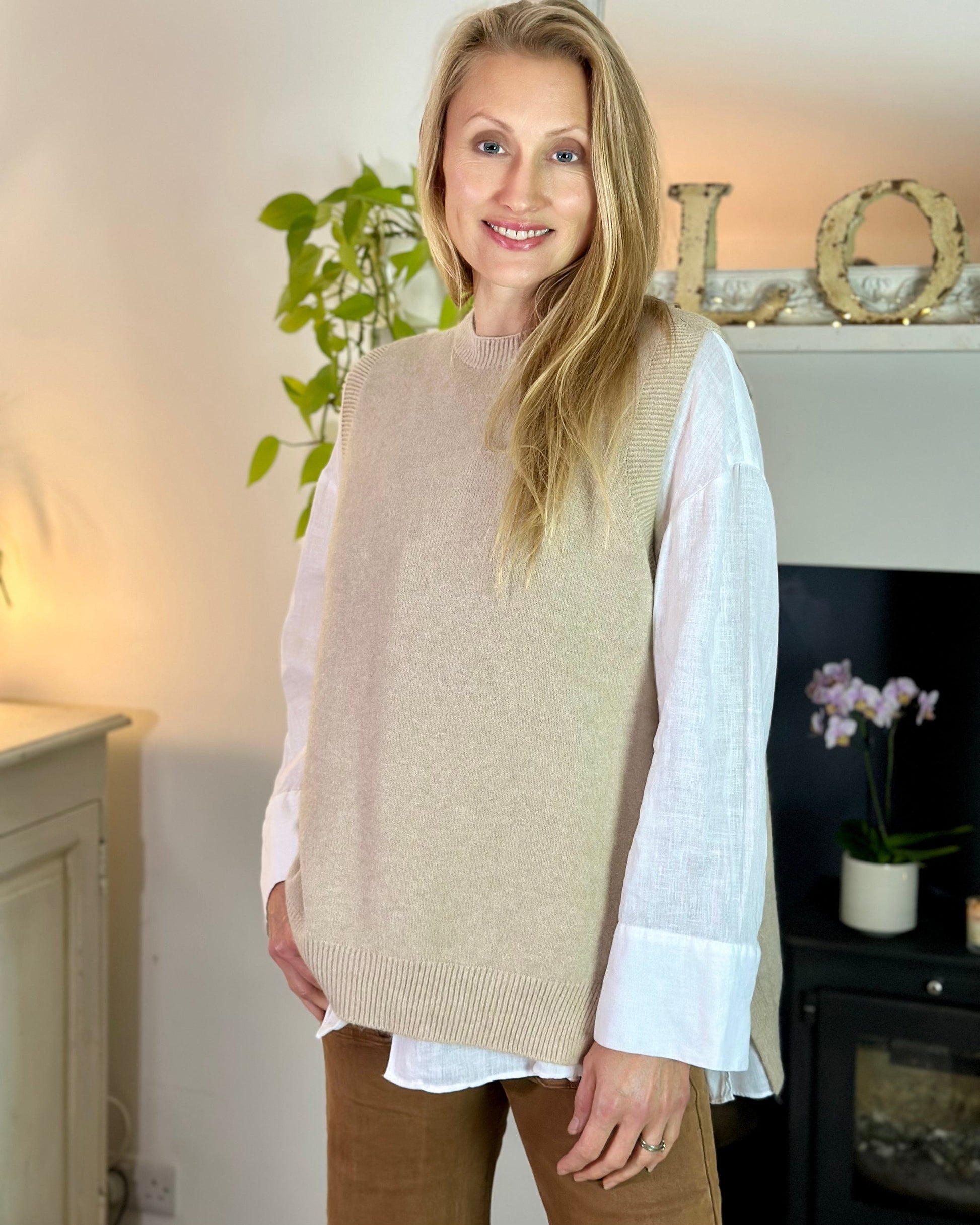 clothing Round Neck Sleeveless Jumper - Beige