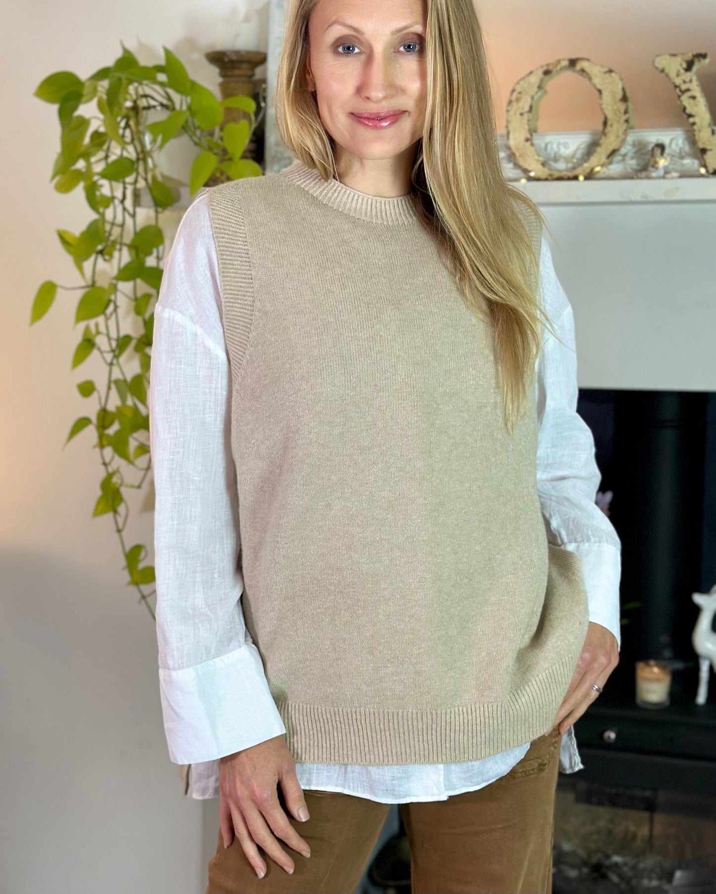 clothing Round Neck Sleeveless Jumper - Beige
