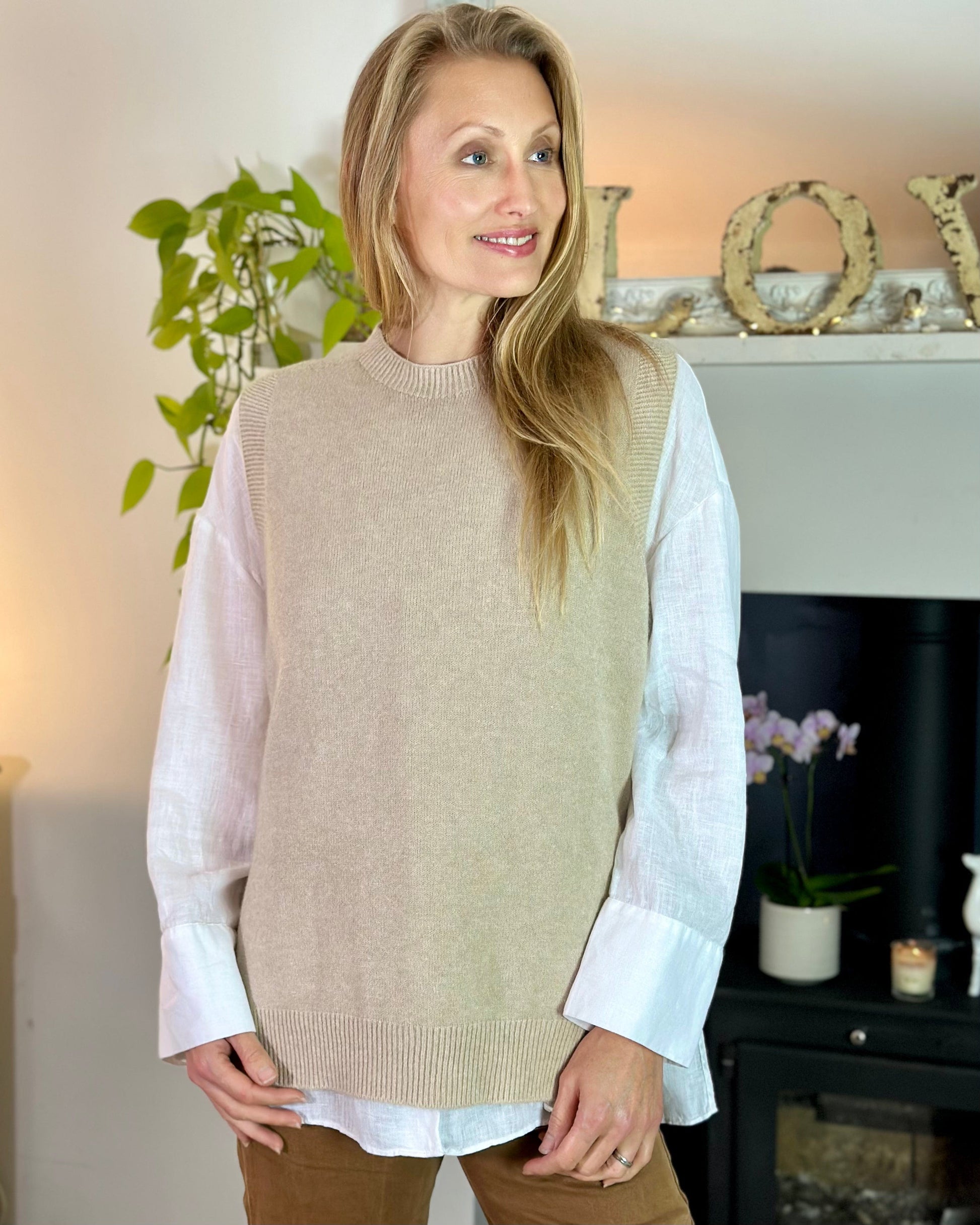 clothing Round Neck Sleeveless Jumper - Beige