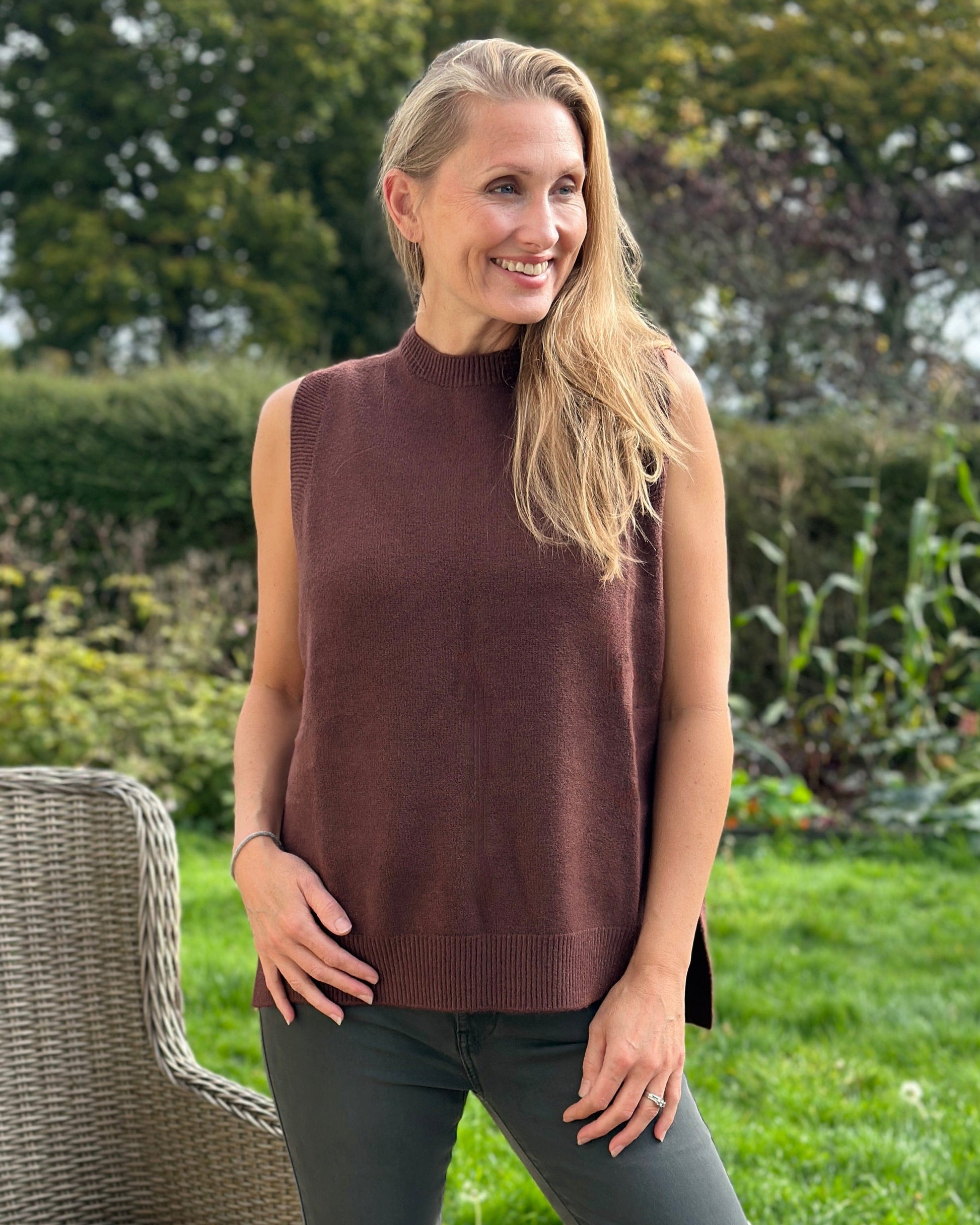 clothing Round Neck Sleeveless Jumper - Chocolate