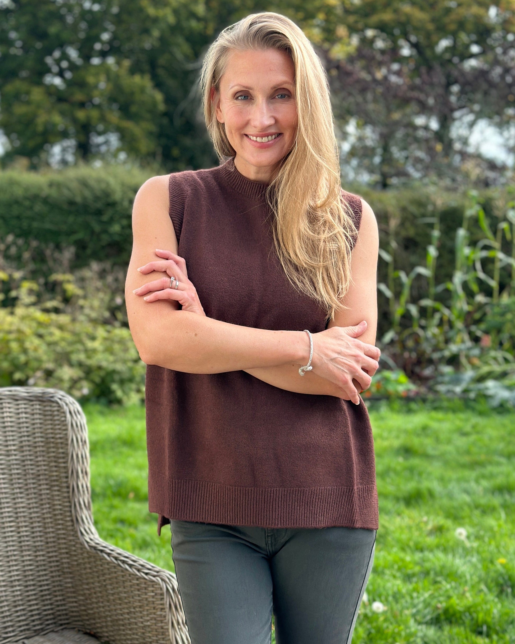 clothing Round Neck Sleeveless Jumper - Chocolate