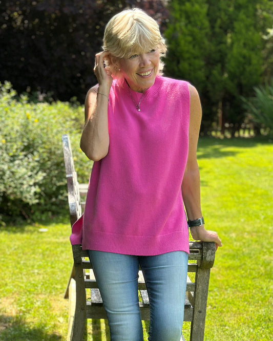 clothing Round Neck Sleeveless Jumper - Fuchsia