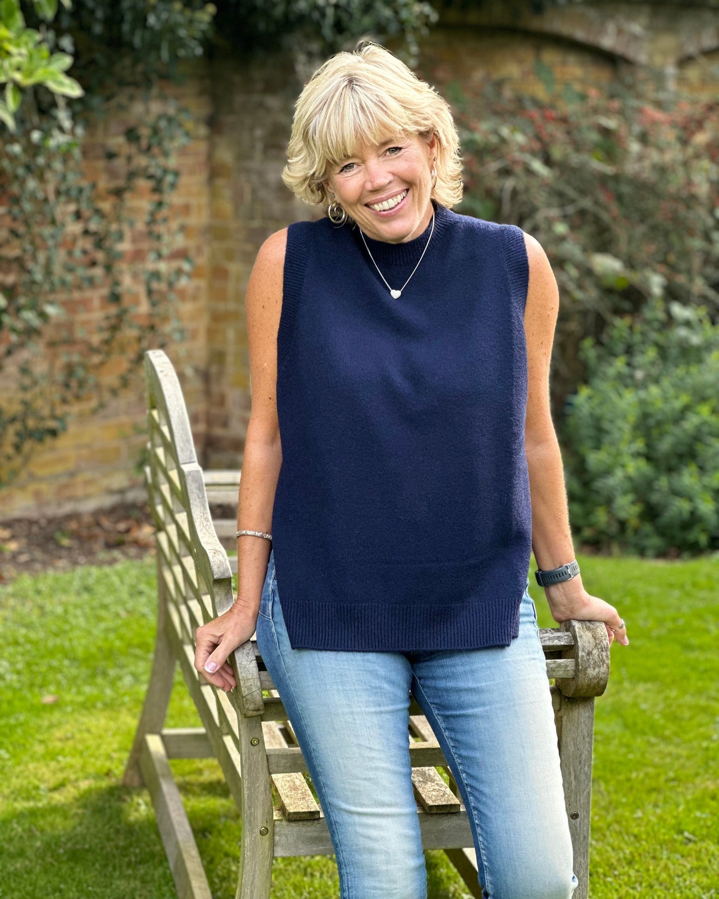 clothing Round Neck Sleeveless Jumper - Navy