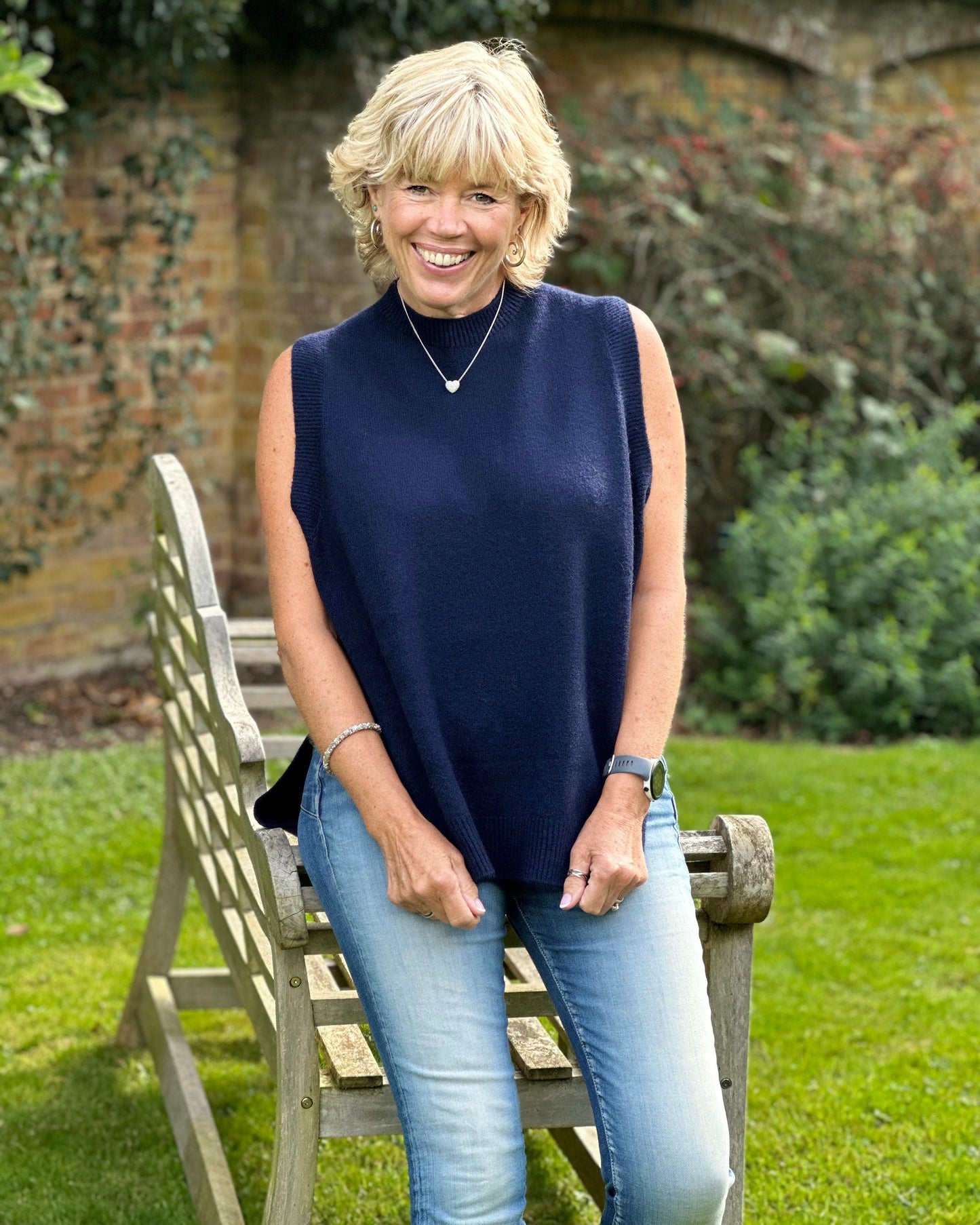 clothing Round Neck Sleeveless Jumper - Navy