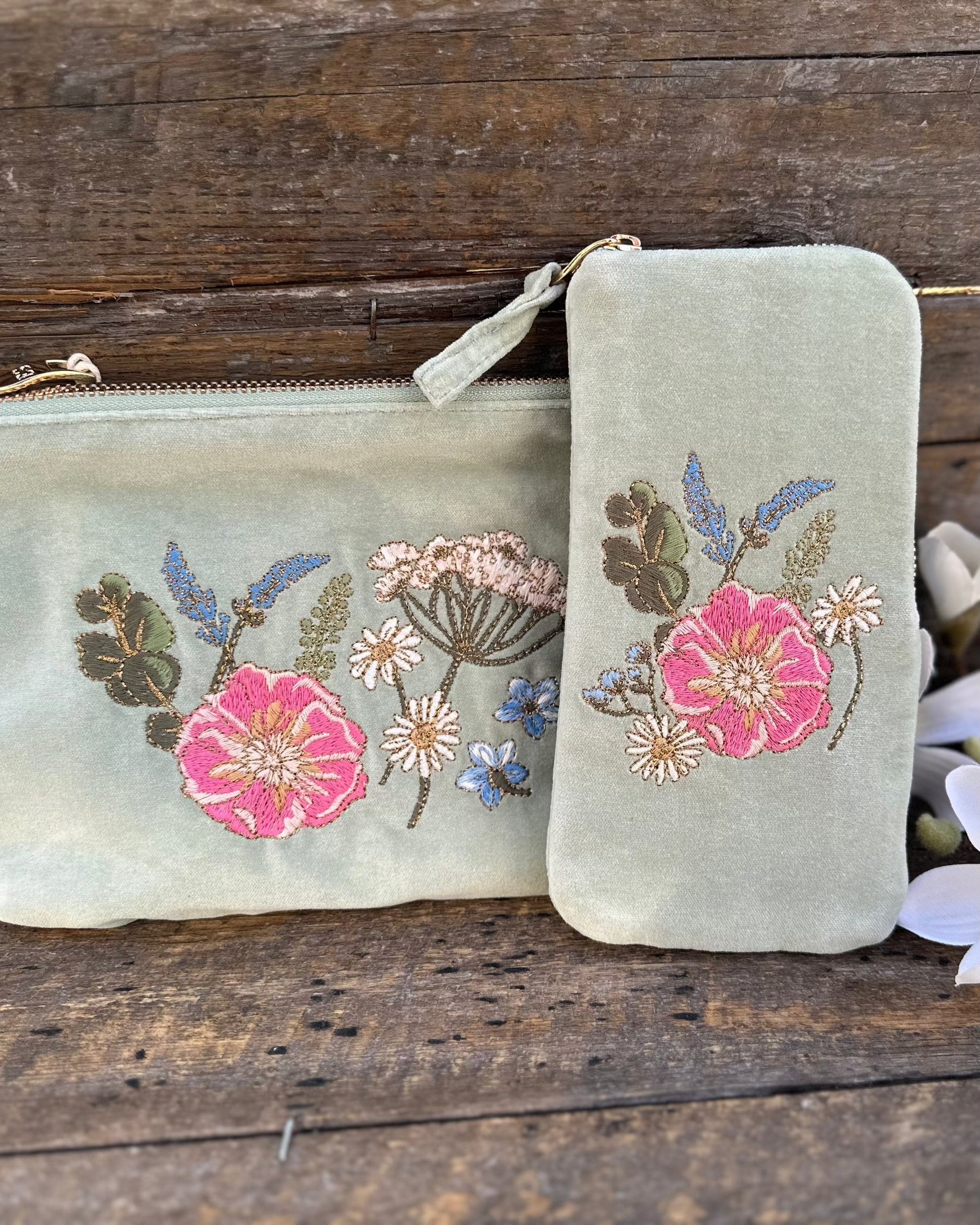 Make up bag Embroidered  Flowers Glasses Pouch - Sage