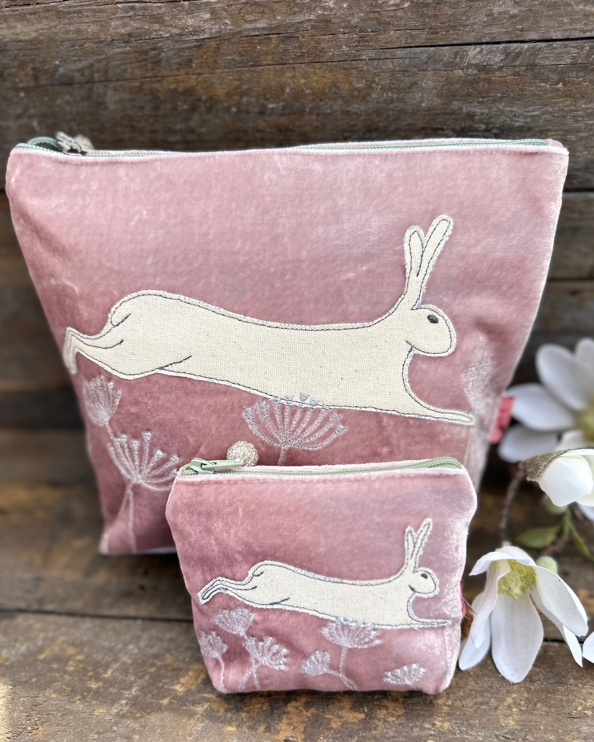 purse Velvet Embroidered Leaping Hare Mini Coin Purse - Pale Pink