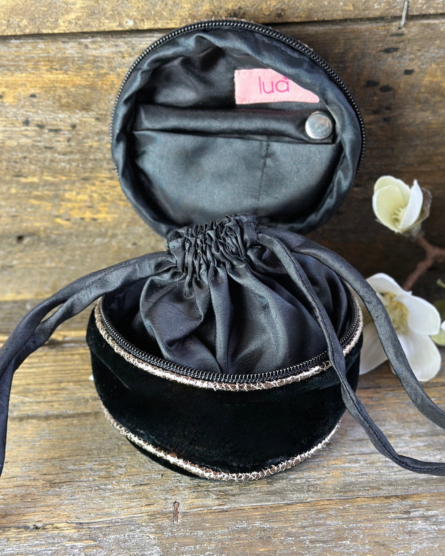 purses Velvet Jewellery Pouch With Star - Black