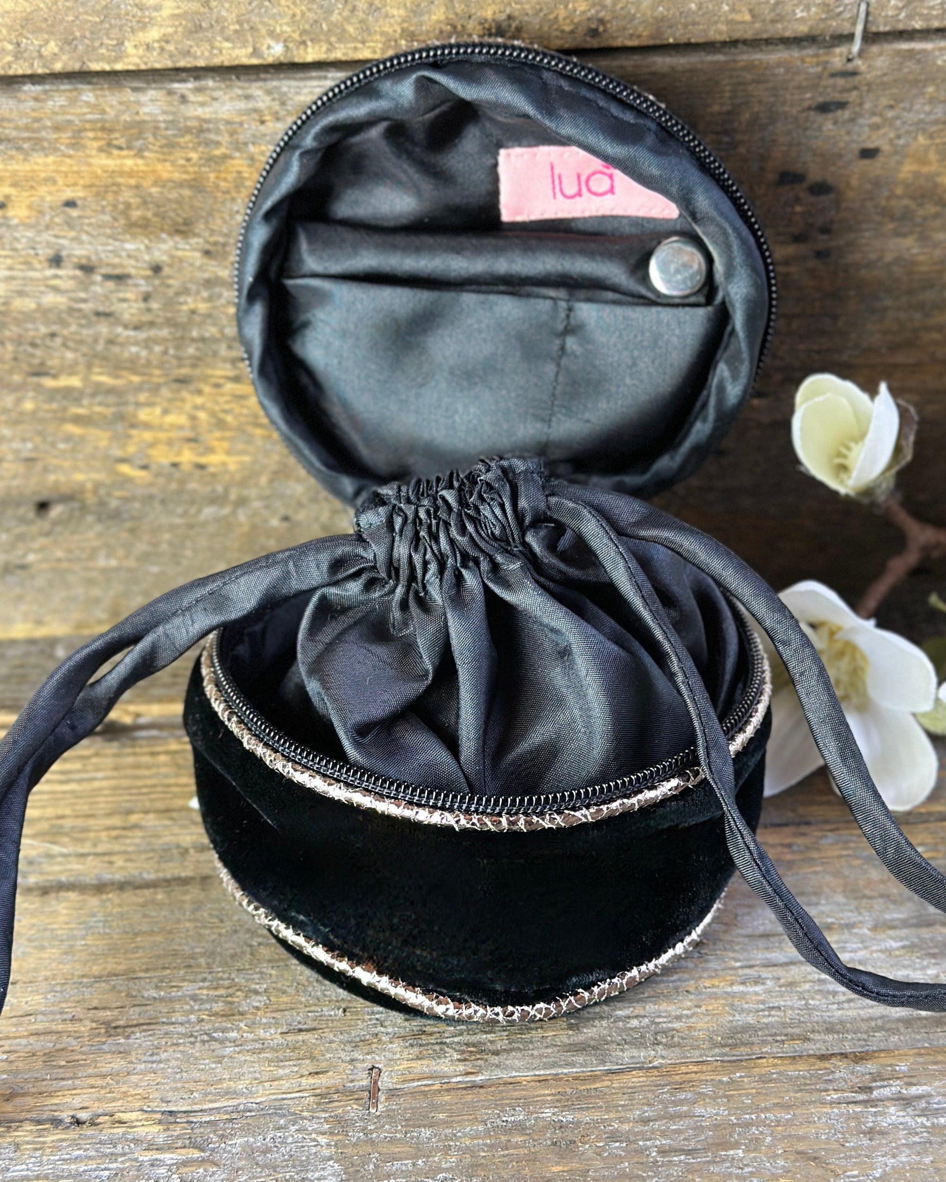 purses Velvet Jewellery Pouch With Star - Black