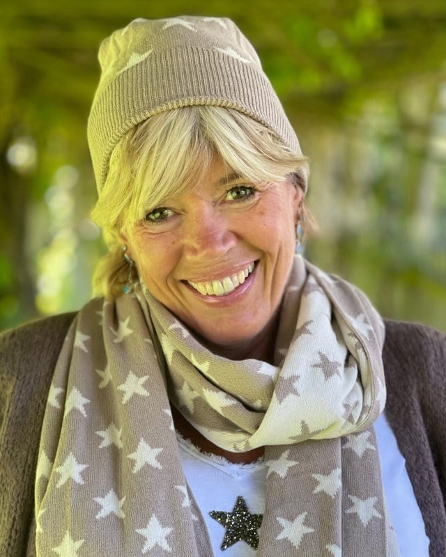 scarf Knitted Cotton Stars Pom Pom Beanie - Taupe/Beige