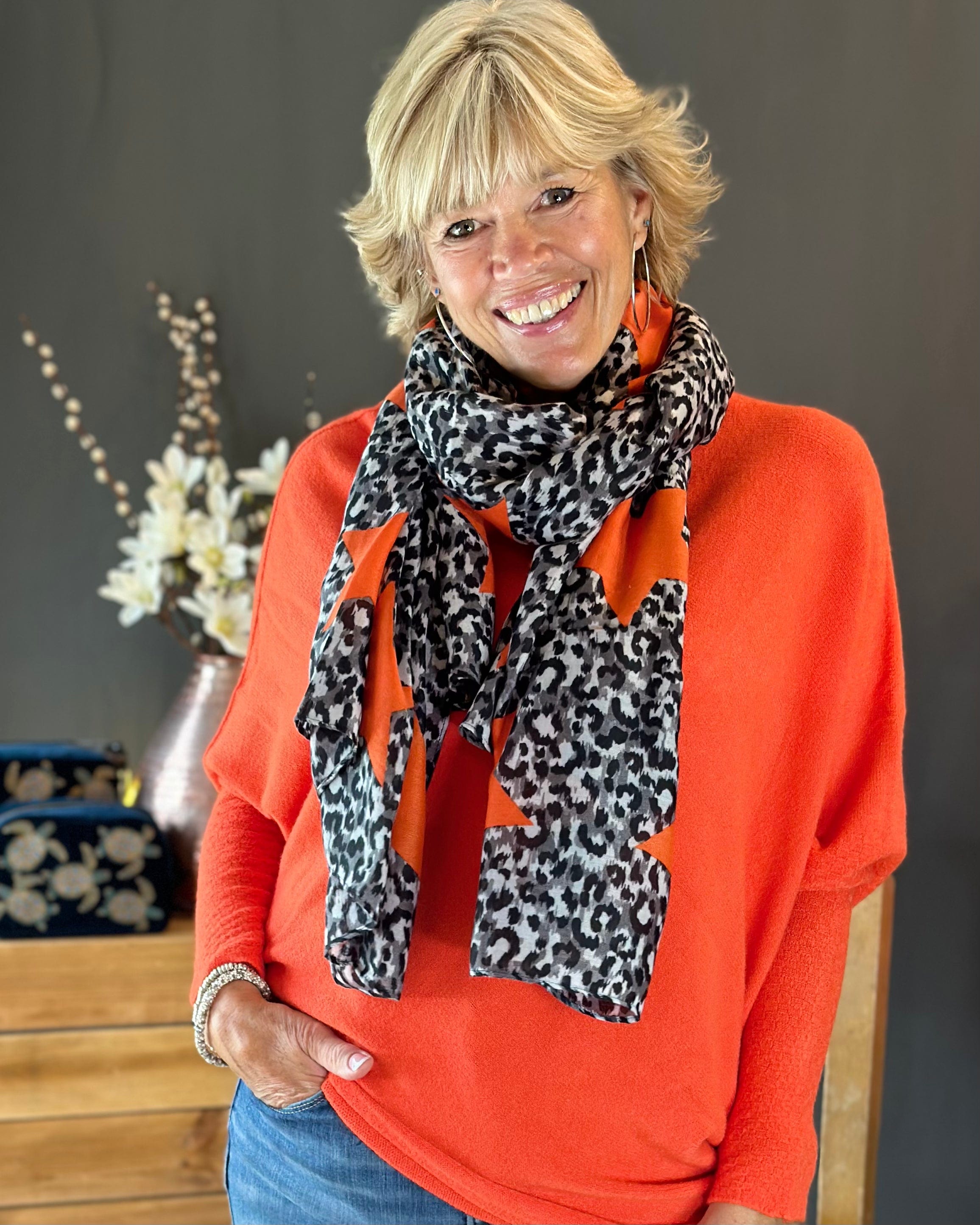 Leopard Print And Stars Recycled Scarf - Orange