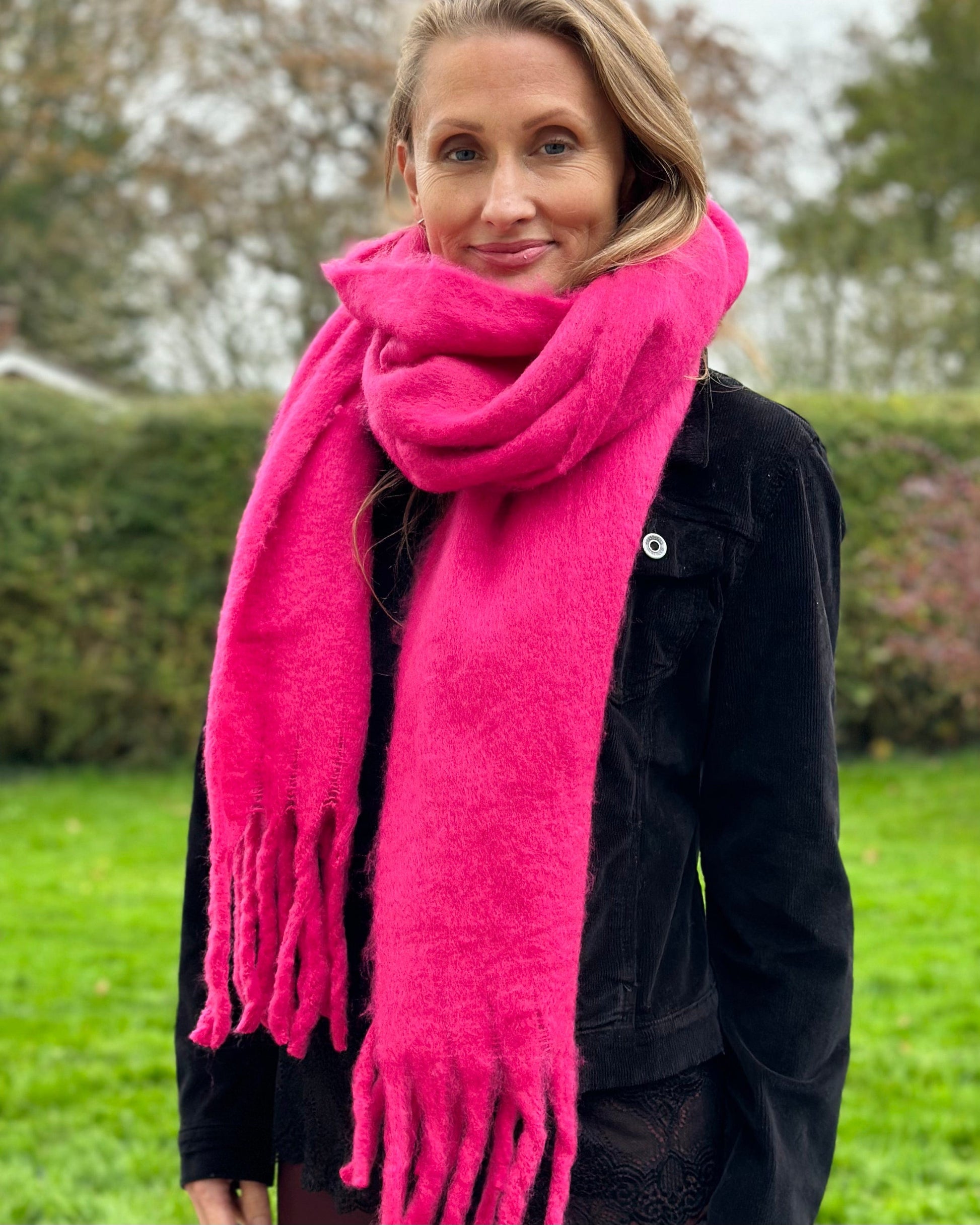 Scarves Cosy Plain Winter Scarf - Fuchsia