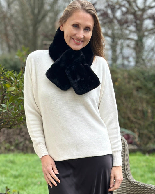 accessory Black Faux Fur Pull Through Scarf