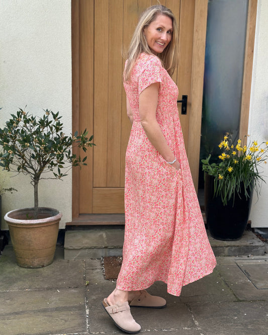 Clothing Ditsy Floral Short Sleeve Shirring Dress - Coral