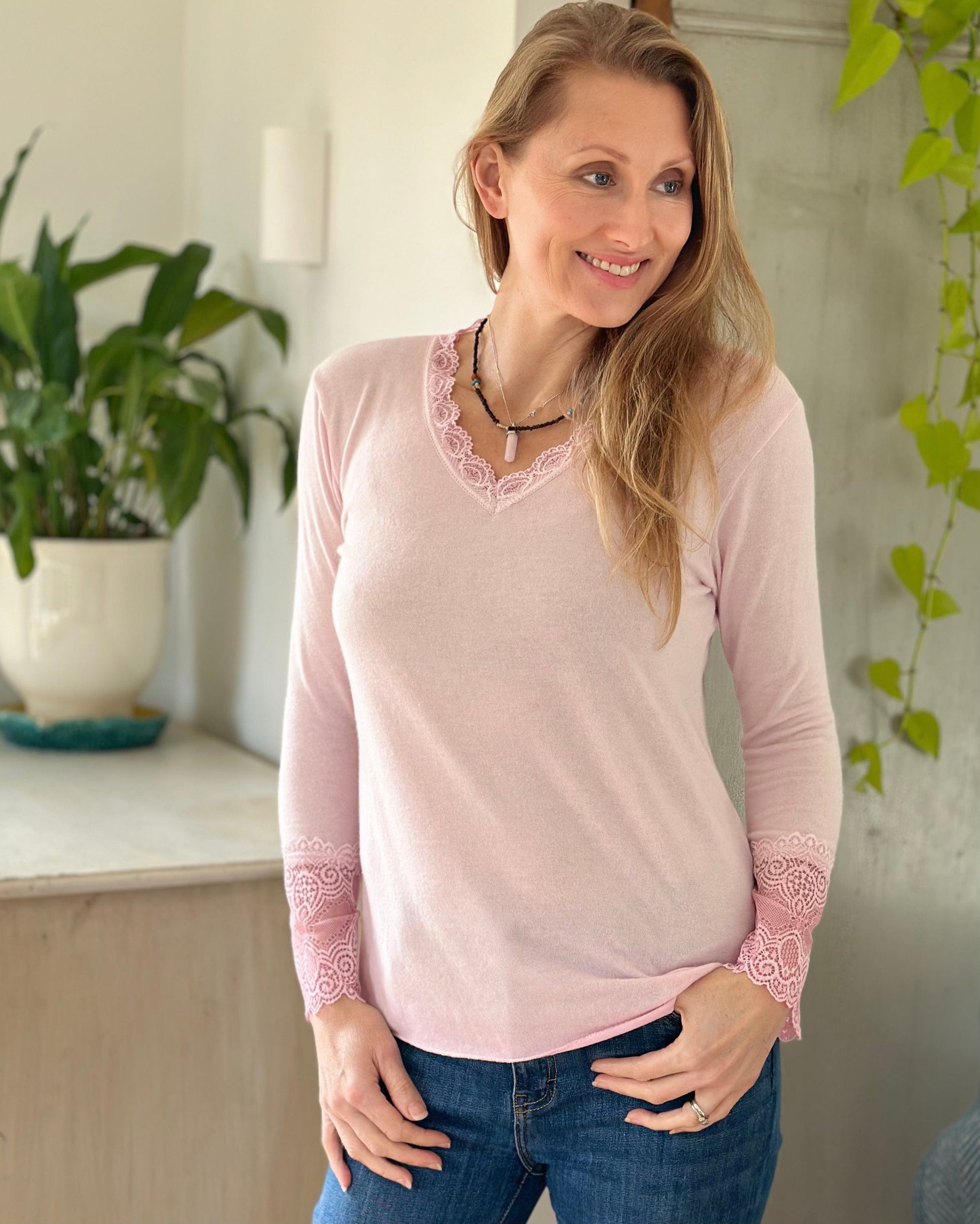 Fine knit pink jumper best sale