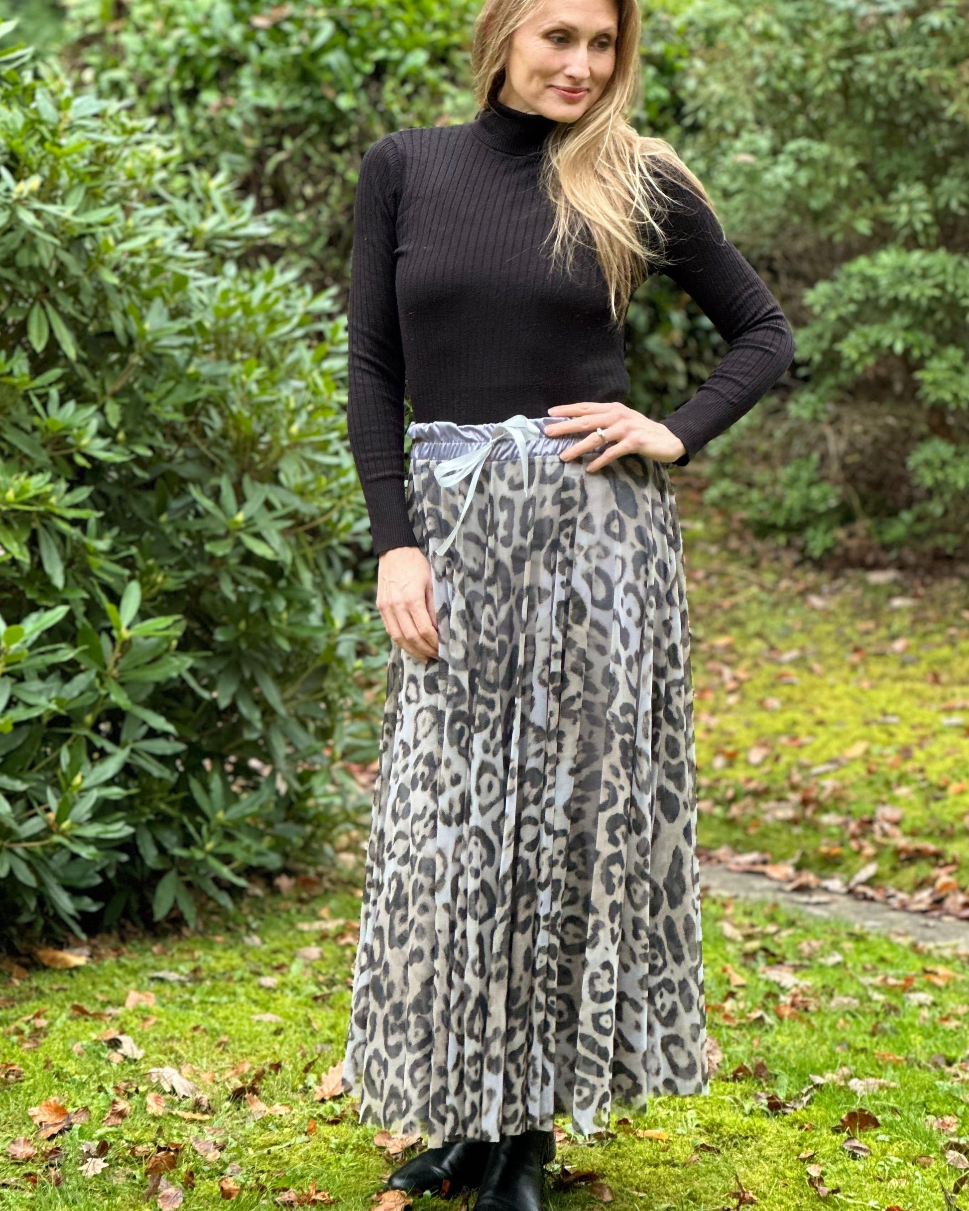 Green pleated tulle shop skirt