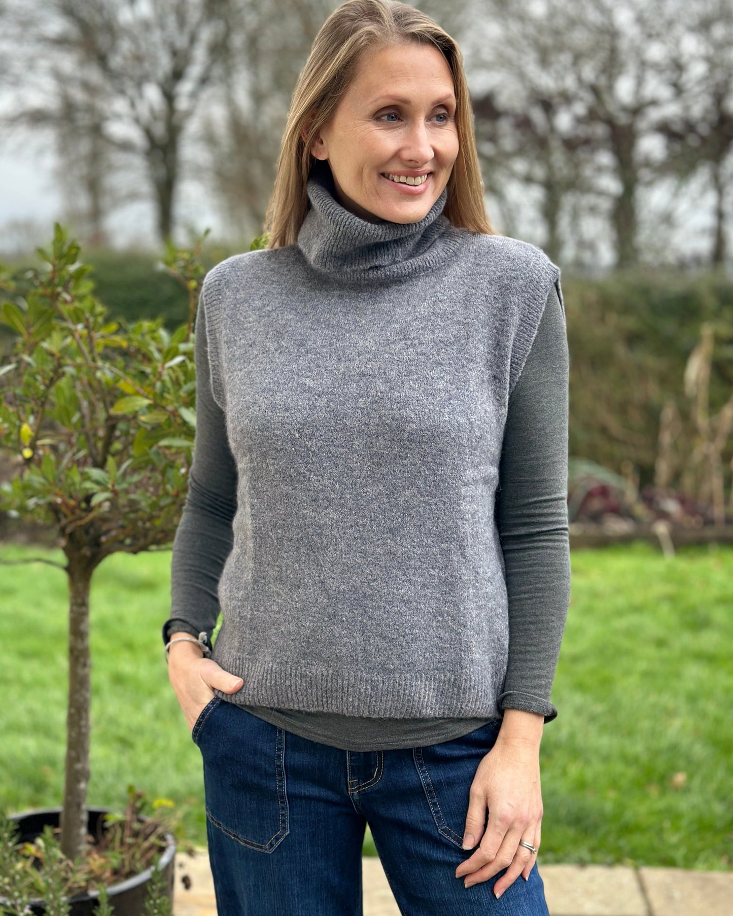 clothing Roll Neck Alpaca Tank Top - Charcoal