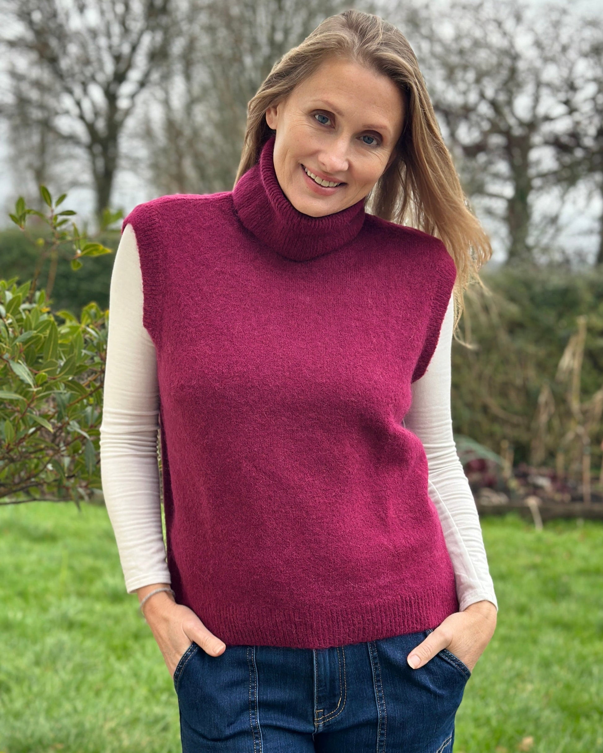 clothing Roll Neck Alpaca Tank Top - Wine