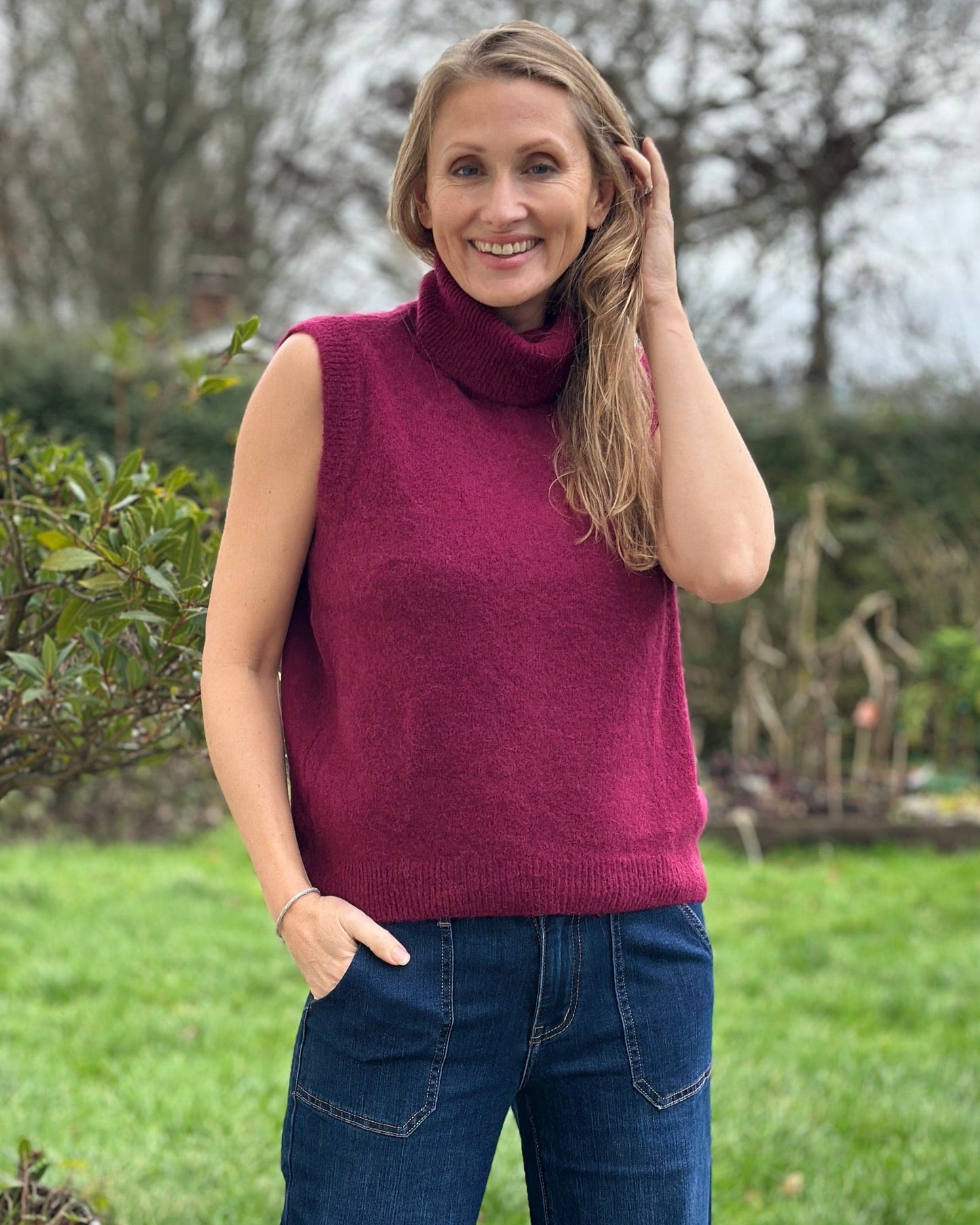 clothing Roll Neck Alpaca Tank Top - Wine