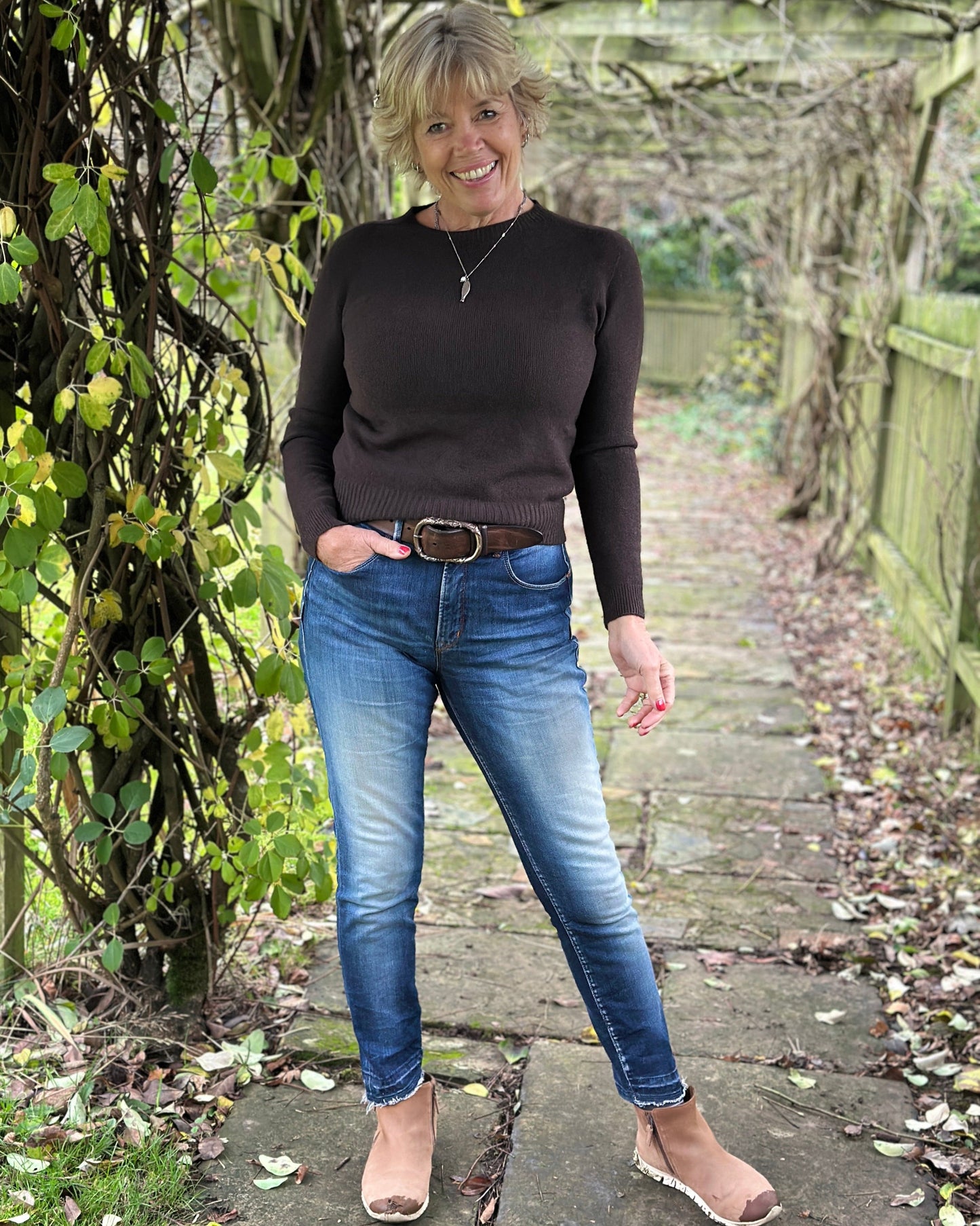 clothing Round Neck Long Sleeve Fitted Jumper - Dark Chocolate