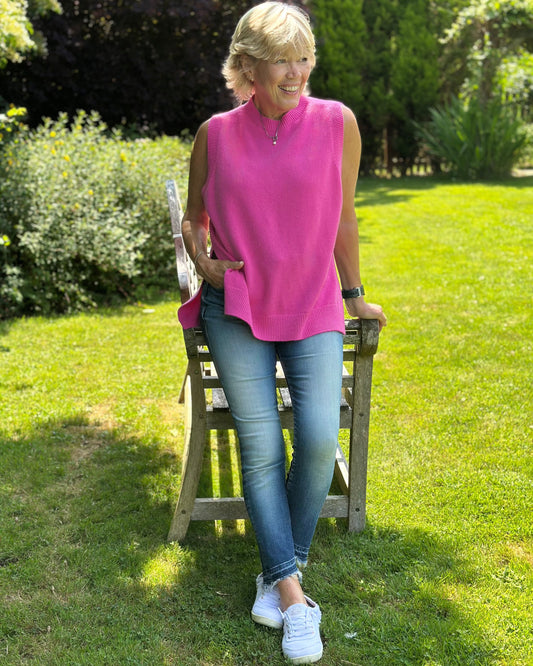 clothing Round Neck Sleeveless Jumper - Fuchsia