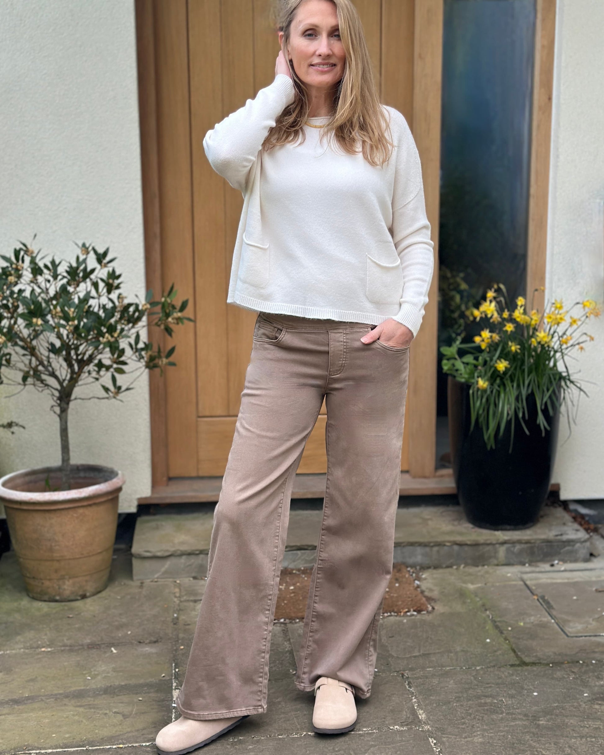 Clothing Stretchy Waist flared Jeans - Mocha