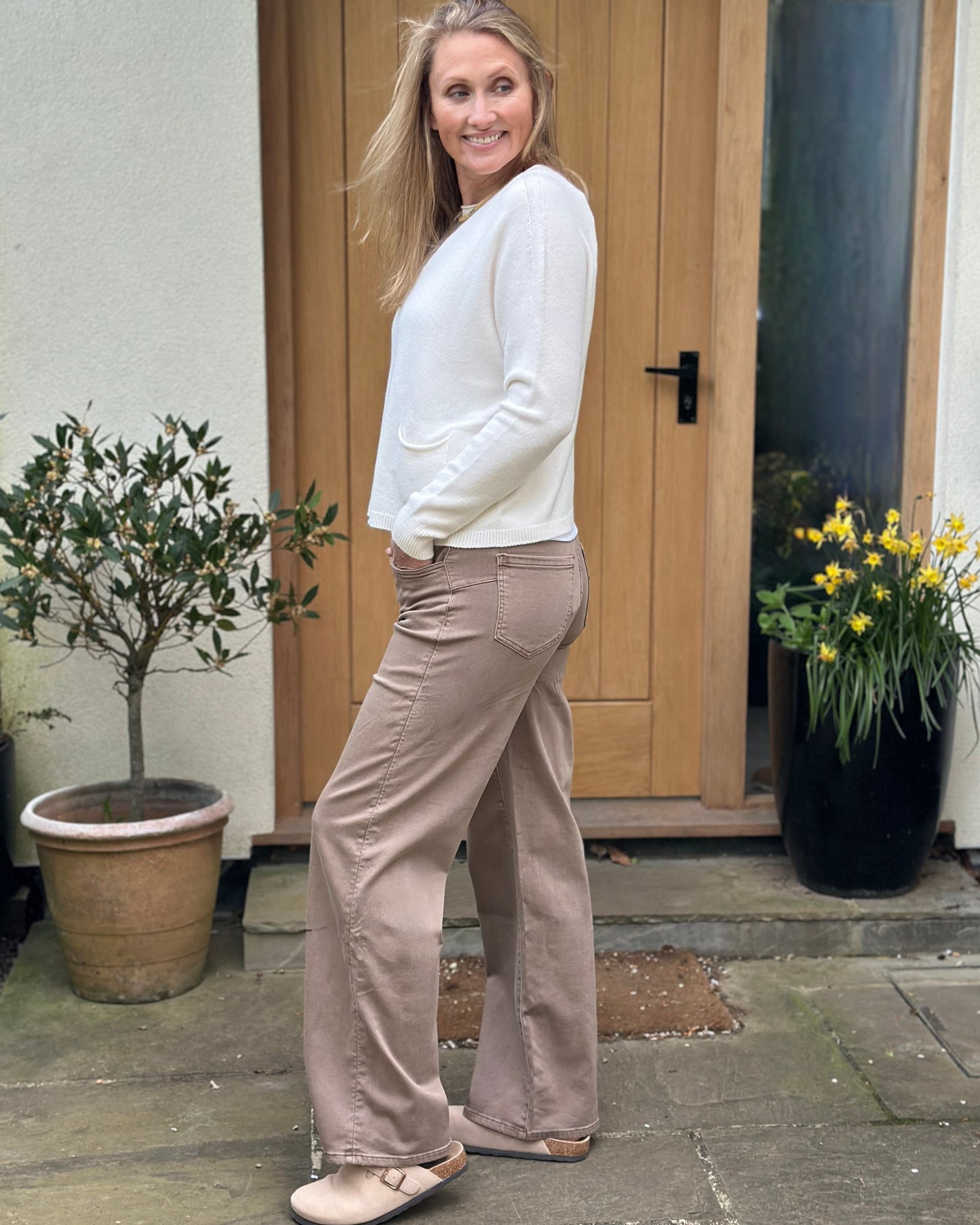 Clothing Stretchy Waist flared Jeans - Mocha