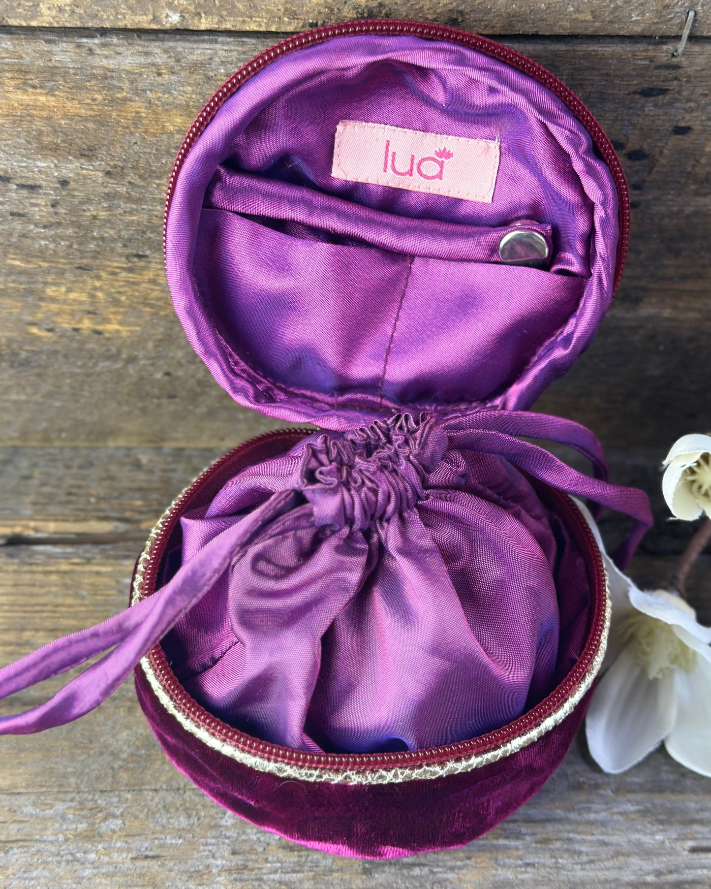 purses Velvet Jewellery Pouch With Star - Burgundy