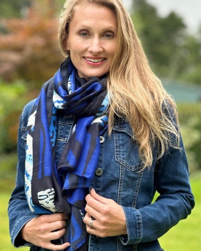 Blue on sale black scarf