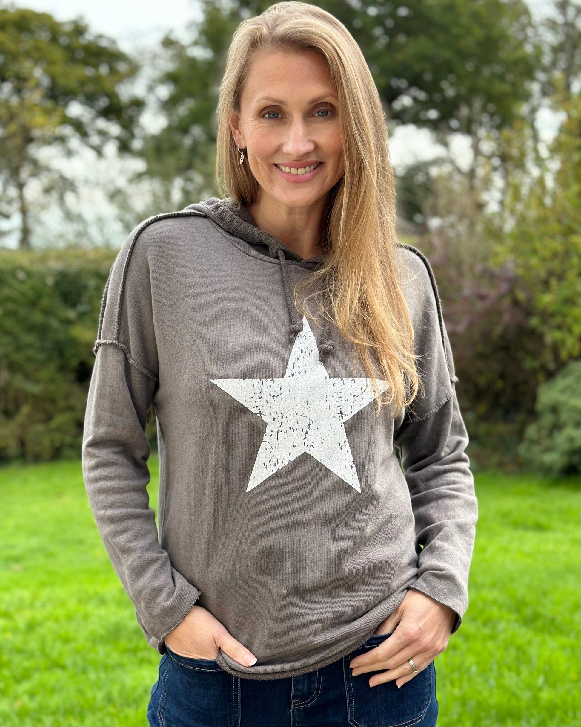 Star Hoodie Sweatshirt - Mocha