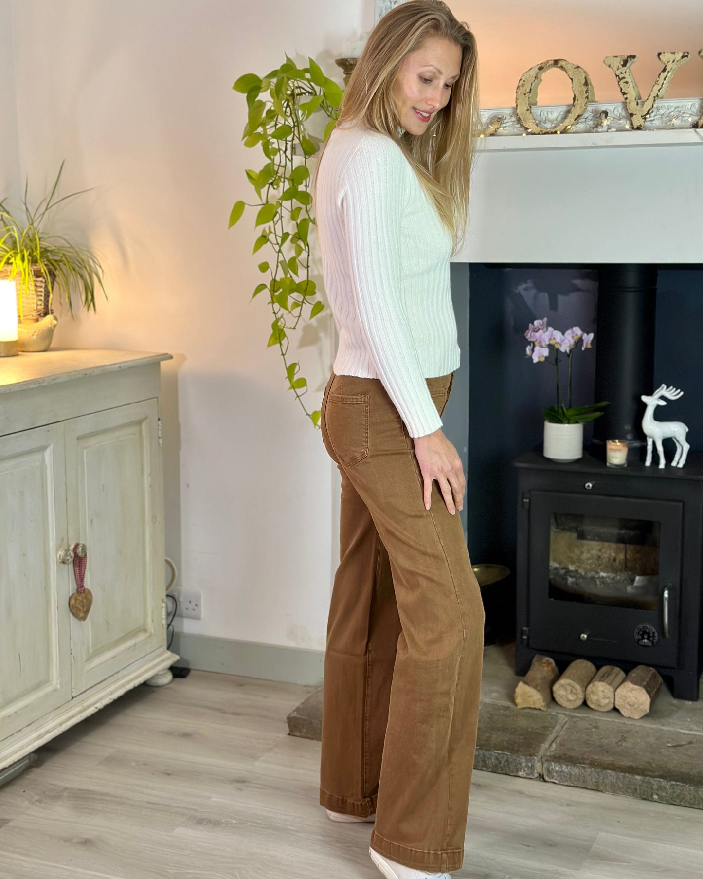 Stretchy Wide Leg Jeans - Tobacco