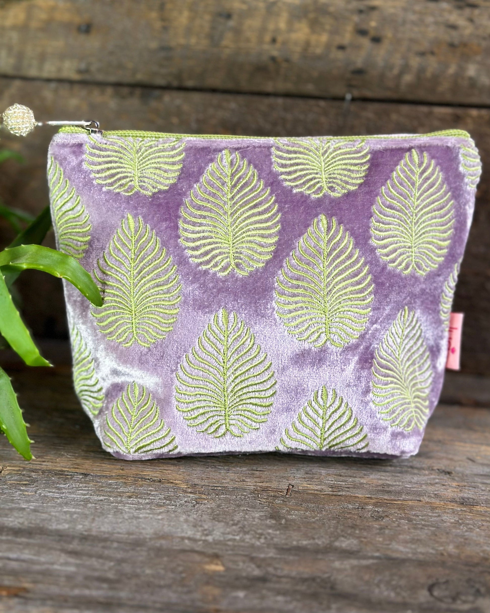 Make up bag Velvet Make Up Bag With Embroidered Palm Leaves - Lilac